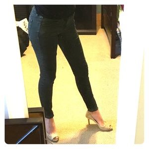 Women’s dark green skinny jeans